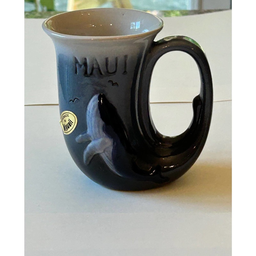 Vintage Ceramic Pottery "Maui"‎ Whale Coffee Mug